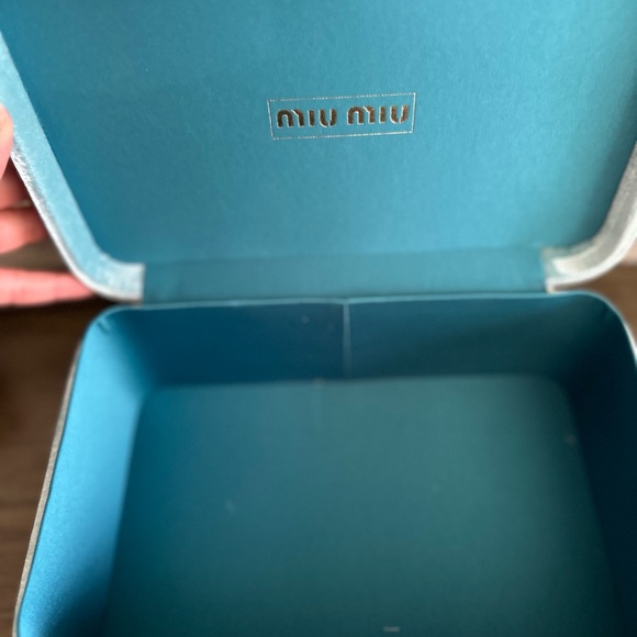 miumiu Blue Velour Like Jewelry/Storage Box - EUC - Picture 2 of 8